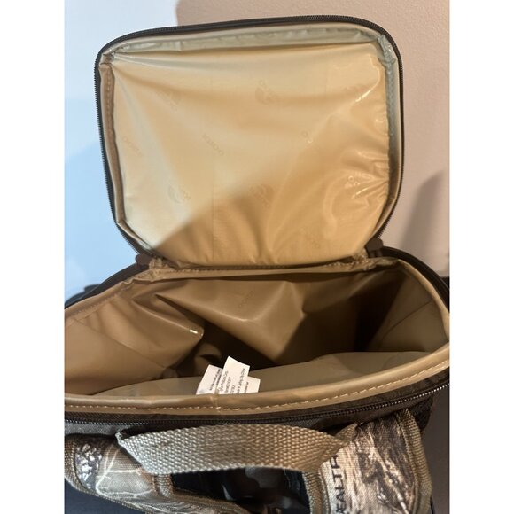 NWT Igloo Realtree Edge 32 Can, Cooler Bag, Gizmo Backpack, Realtree Camo - Picture 11 of 14